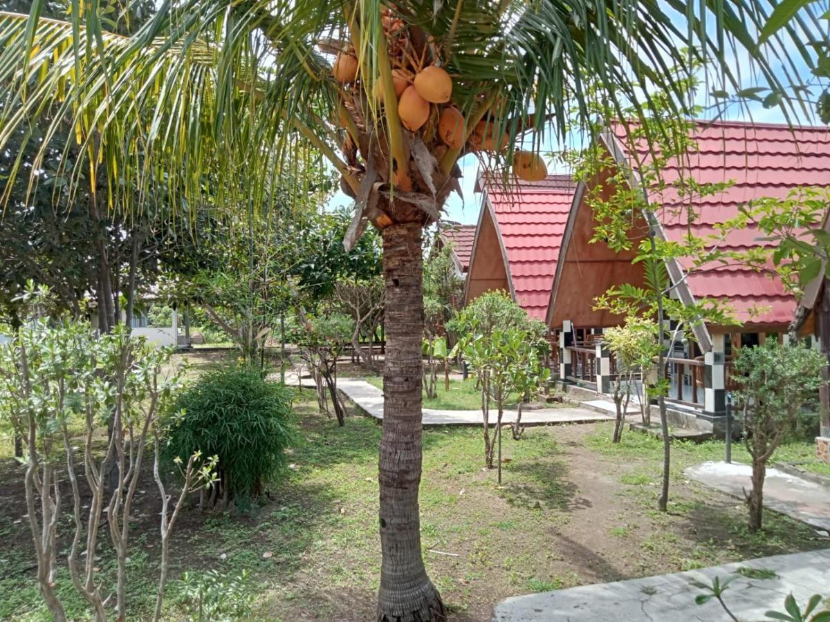 Meno Smile Cottages Gili Meno Luaran gambar