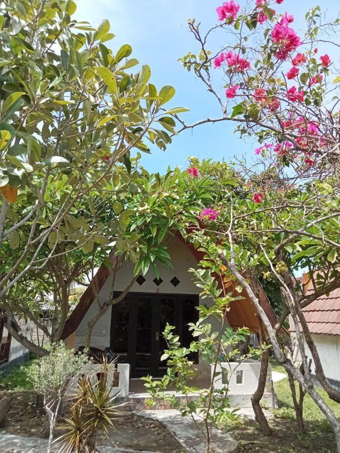 Meno Smile Cottages Gili Meno Luaran gambar
