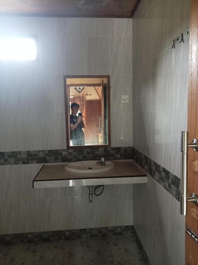 Meno Smile Cottages Gili Meno Luaran gambar